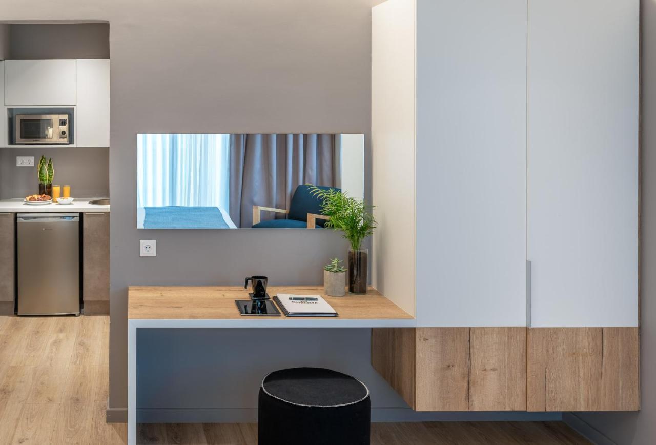โครมา แฟชั่น รูม แอนด์ อพาร์ตเมนต์ Aparthotel เอเธนส์ ภายนอก รูปภาพ