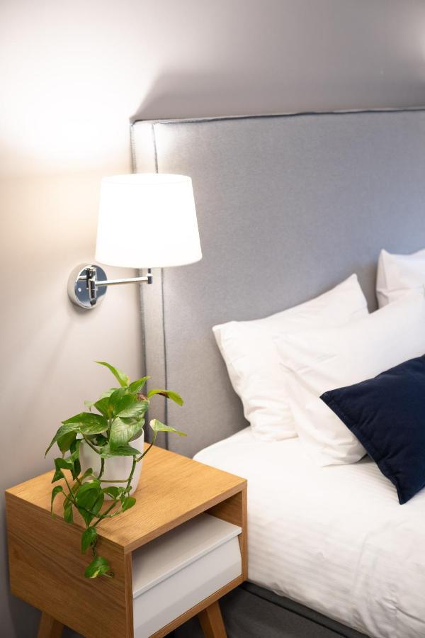 โครมา แฟชั่น รูม แอนด์ อพาร์ตเมนต์ Aparthotel เอเธนส์ ภายนอก รูปภาพ